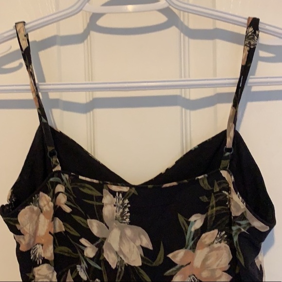 Aritzia x Talula black floral dress size 4 (S/XS) - Picture 4 of 6